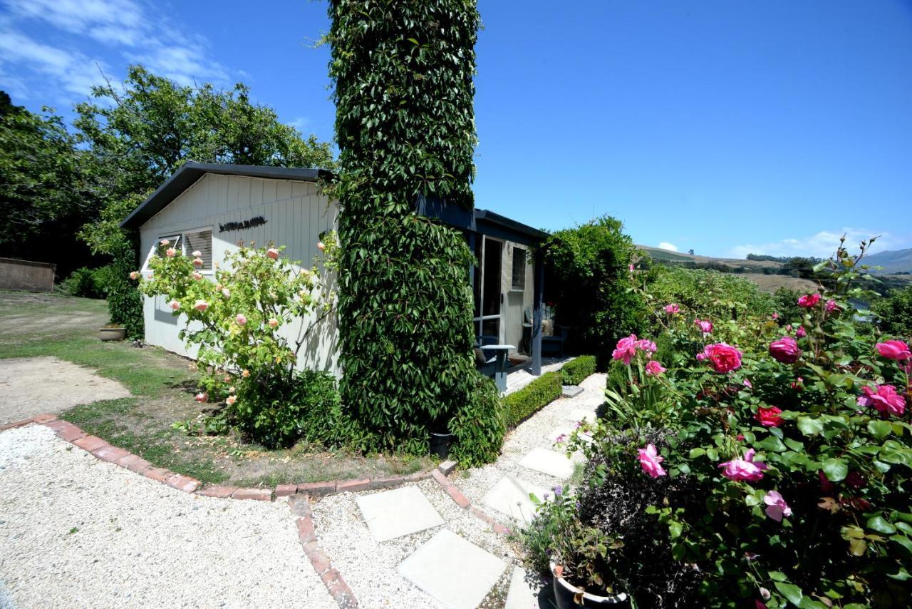 L'Abri Bed And Breakfast Akaroa Exterior photo
