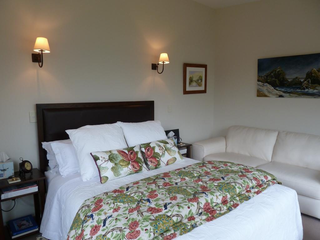 L'Abri Bed And Breakfast Akaroa Exterior photo