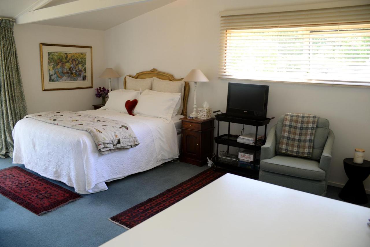 L'Abri Bed And Breakfast Akaroa Exterior photo