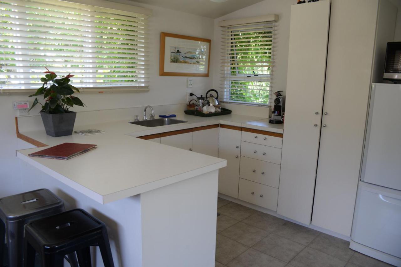 L'Abri Bed And Breakfast Akaroa Exterior photo